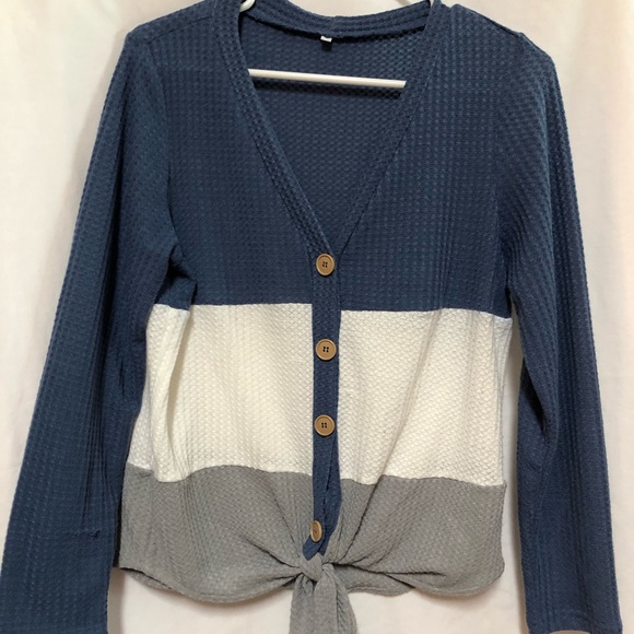 Sweaters - Ladies sweater top from a boutique